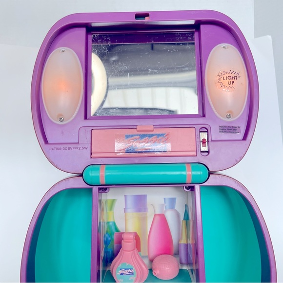 Vintage Sassee Look Light Up Fashion Vanity Case đź’ˇLights upđź’ˇ with accessories - Picture 10 of 15